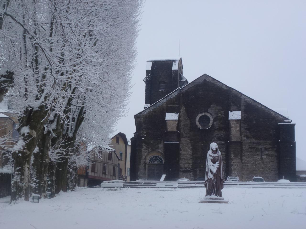 Sainte-Croix sous la neige